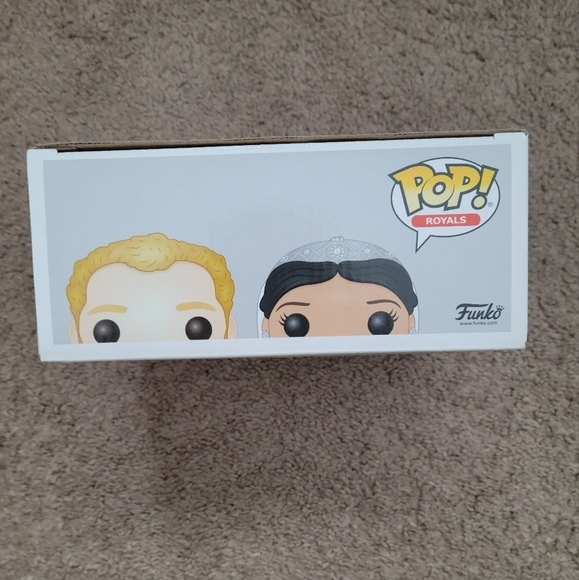 Duke and Duchess of  Sussex Funko Set - Picture 3 of 3